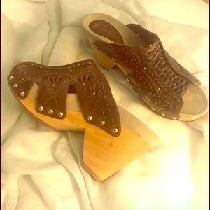 Earthies summer clogs